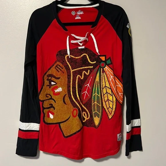 MAJESTIC—-Womans Blackhawks Hip Check Lace Up Long Sleeve- Large - Picture 1 of 7